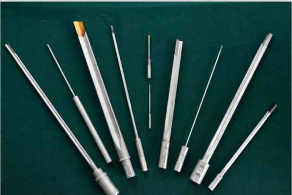 立式深孔鉆所用刀具有哪些，有什么特點和區(qū)別