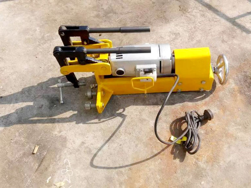 內(nèi)燃鋼軌鉆孔機怎么操作使用？
